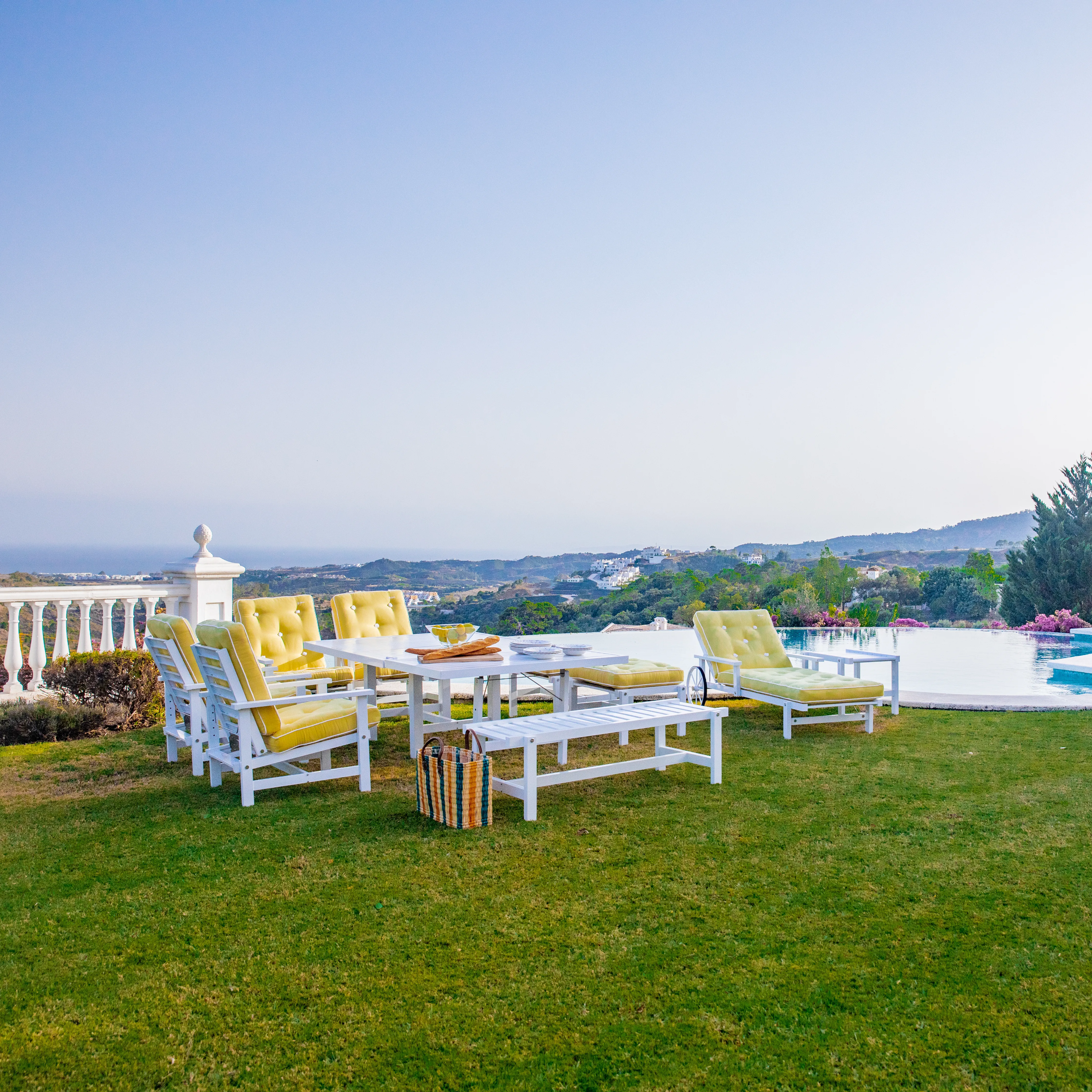 80x142cm ruokapöytä valkoinen 