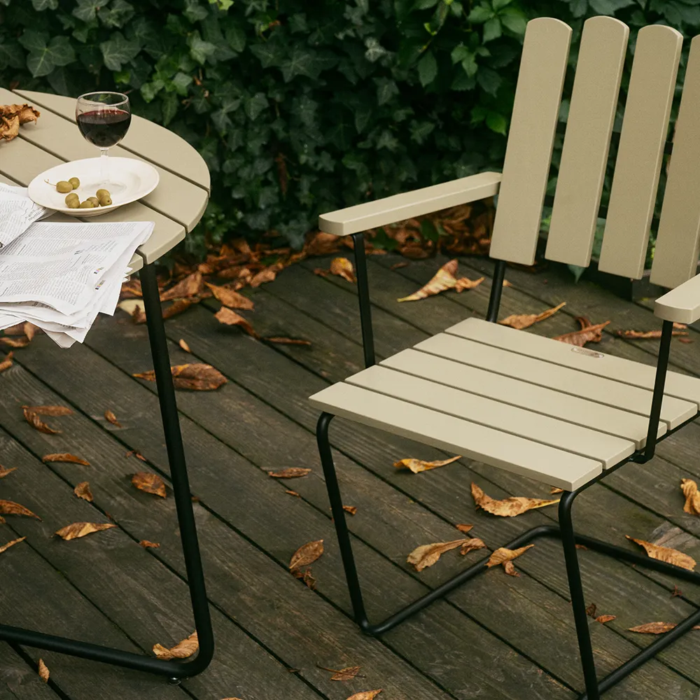 Pöytä 6B 60 Vihreä lakattu tammi / musta jalusta