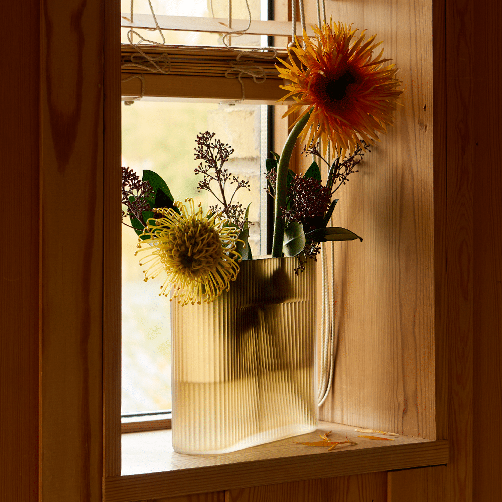 Ridge Maljakko H: 16,5 cm White Frosted