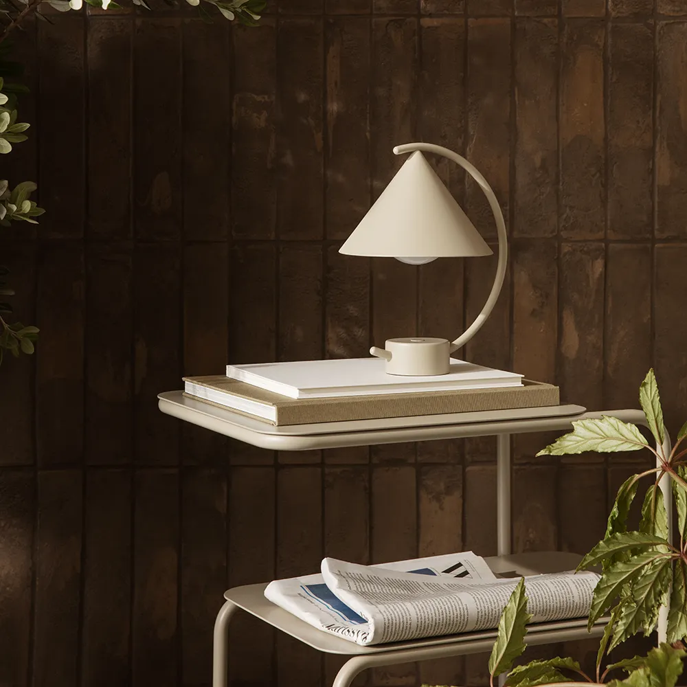 Level Sivupöytä Cashmere