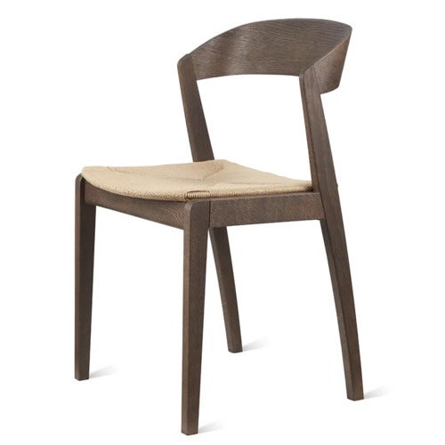 SM827 ruokapöydän tuoli Tammi mockanruskea lakattu öljylook