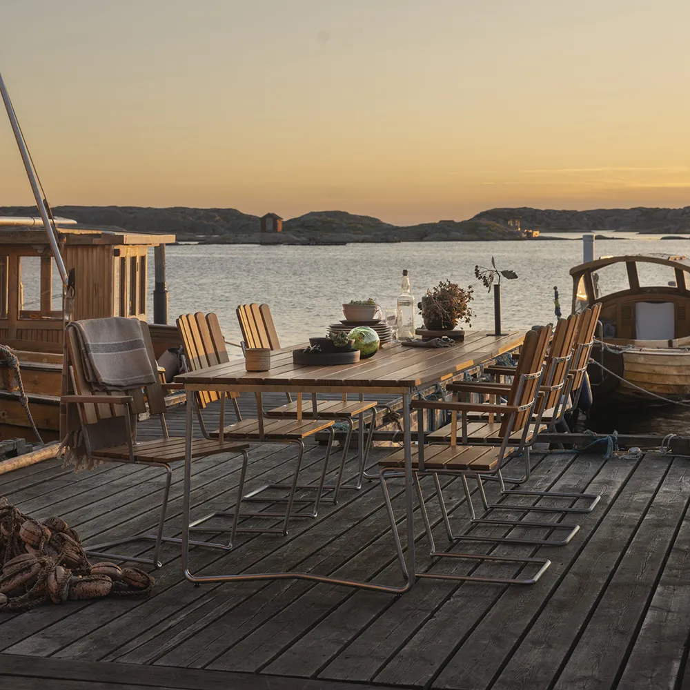 Ruokapöytä B31 230 Käsittelemätön teak / kuumasinkitty runko