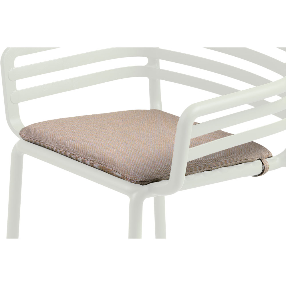Brafab Doga istuintyyny käsinojalliselle tuolille beige 41 x 39 x 5 cm Brafab