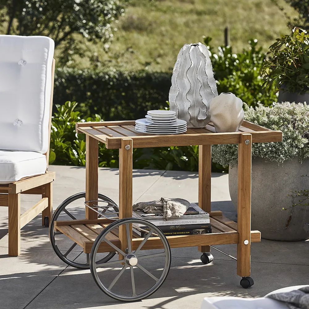 Tarjoiluvaunu tiikki 