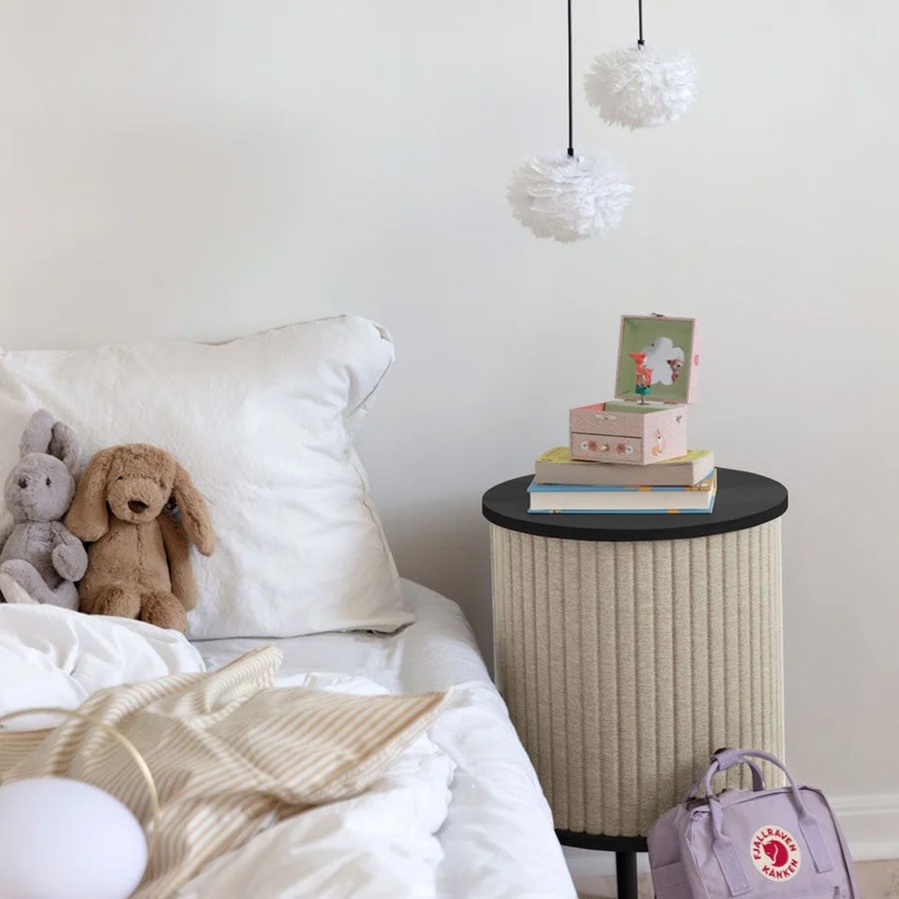 Audacious sivupöytä, musta tammi/White Sands