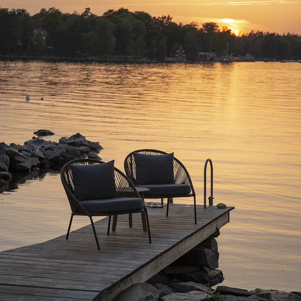 Lindos Nojatuoli musta