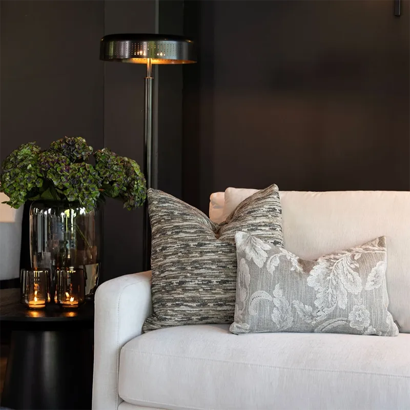 Armando lattiavalaisin antik antiikkipronssi