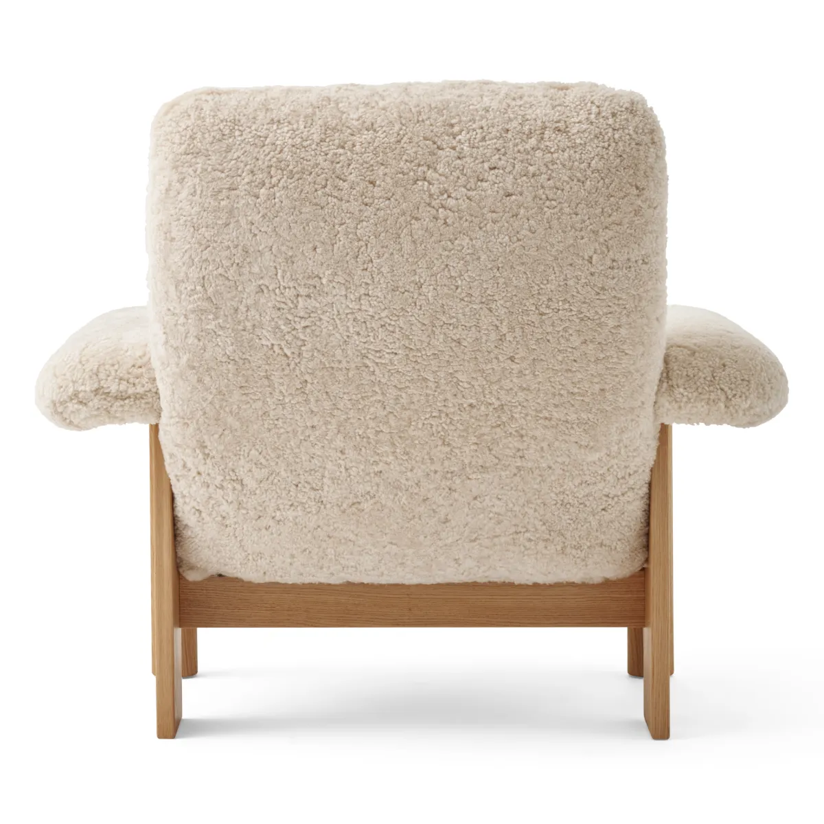 Brasilia lounge-tuoli täysverhoiltu korkea selkänoja nelijalkainen runko täystammi luonnonvärinen Sheepskin Nevotex Nature