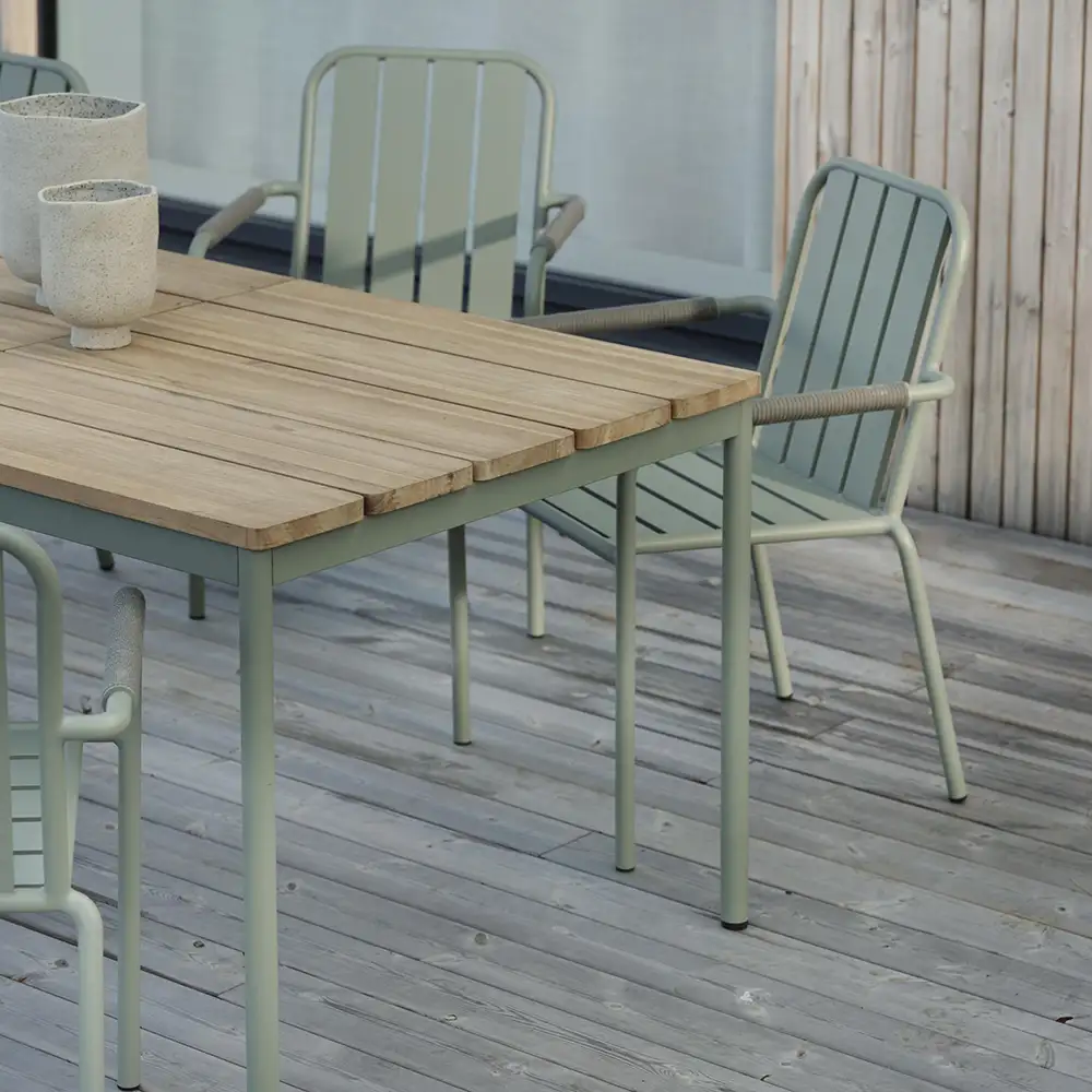 Innes käsinojallinen tuoli dusty green Brafab