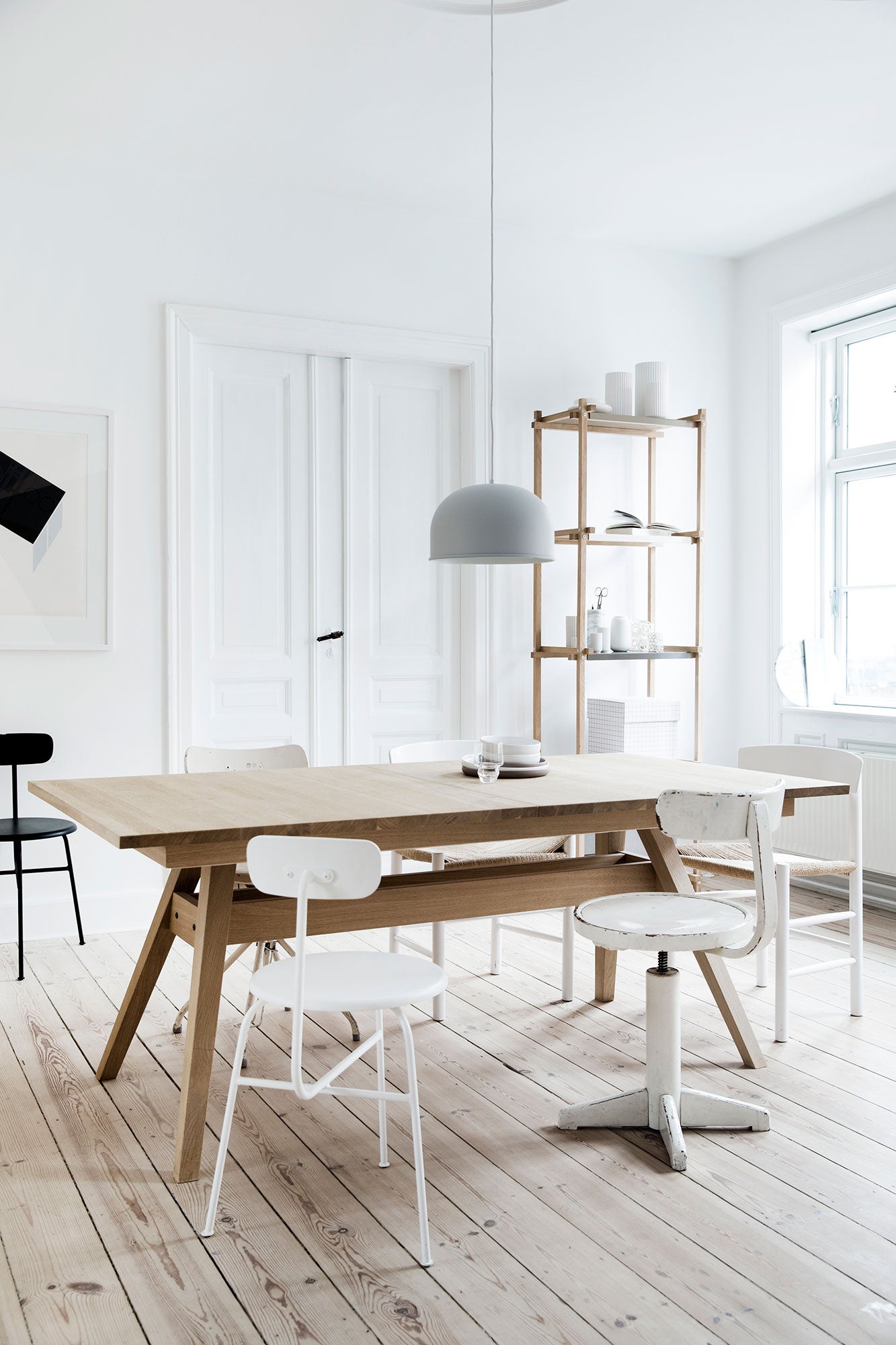 Sm11 pöytä musta tammi lakka 183-275X100X74Cm