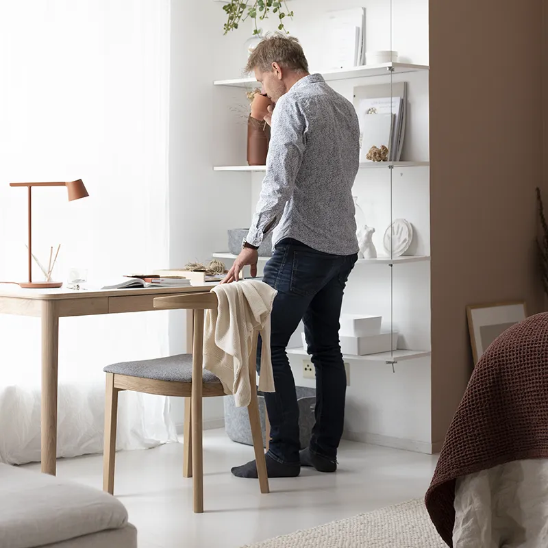 Sm131 Työpöytä Tammi Valkoilja/Valkoinen Laminointi 115X55X74Cm