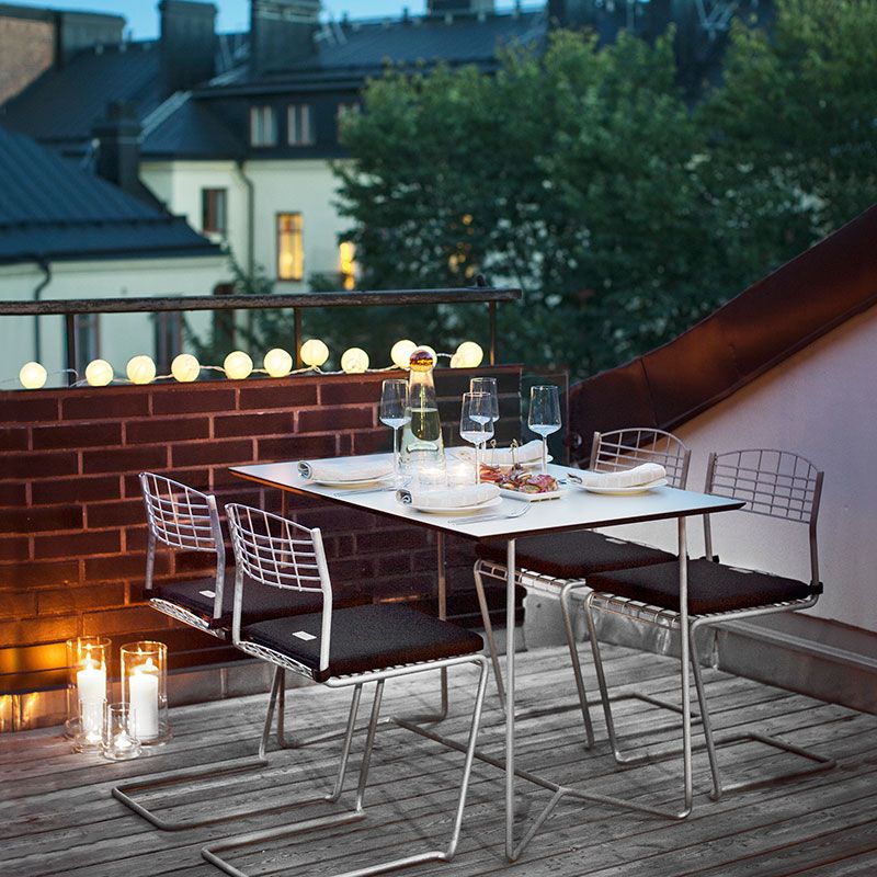 Pöytä High Tech 60 valkoinen laminaatti / kuumasinkitty runko Grythyttan Stålmöbler