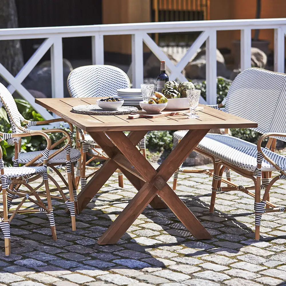 Colonial ruokapöytä 300x100 cm tiikki