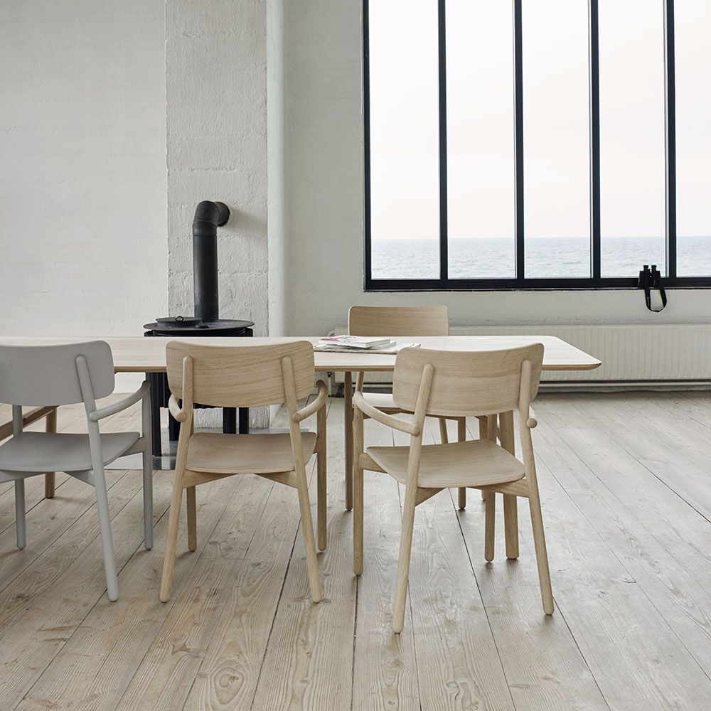 Hven käsinojallinen tuoli tammi