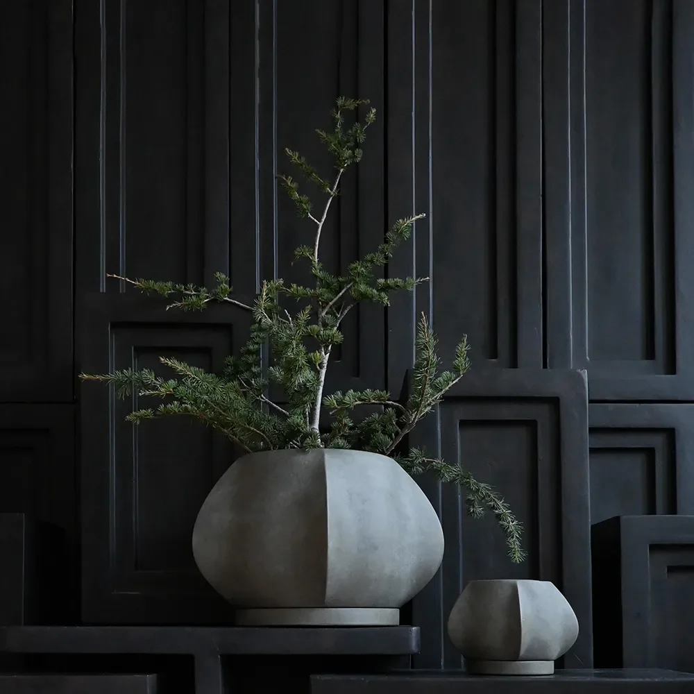 Arket ruukku Petit - Dark Grey