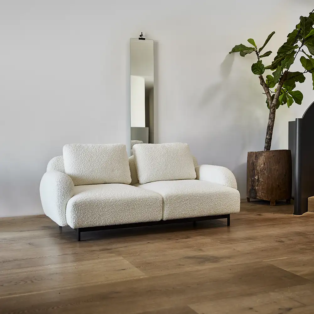 Aura 2:n istuttava sohva 