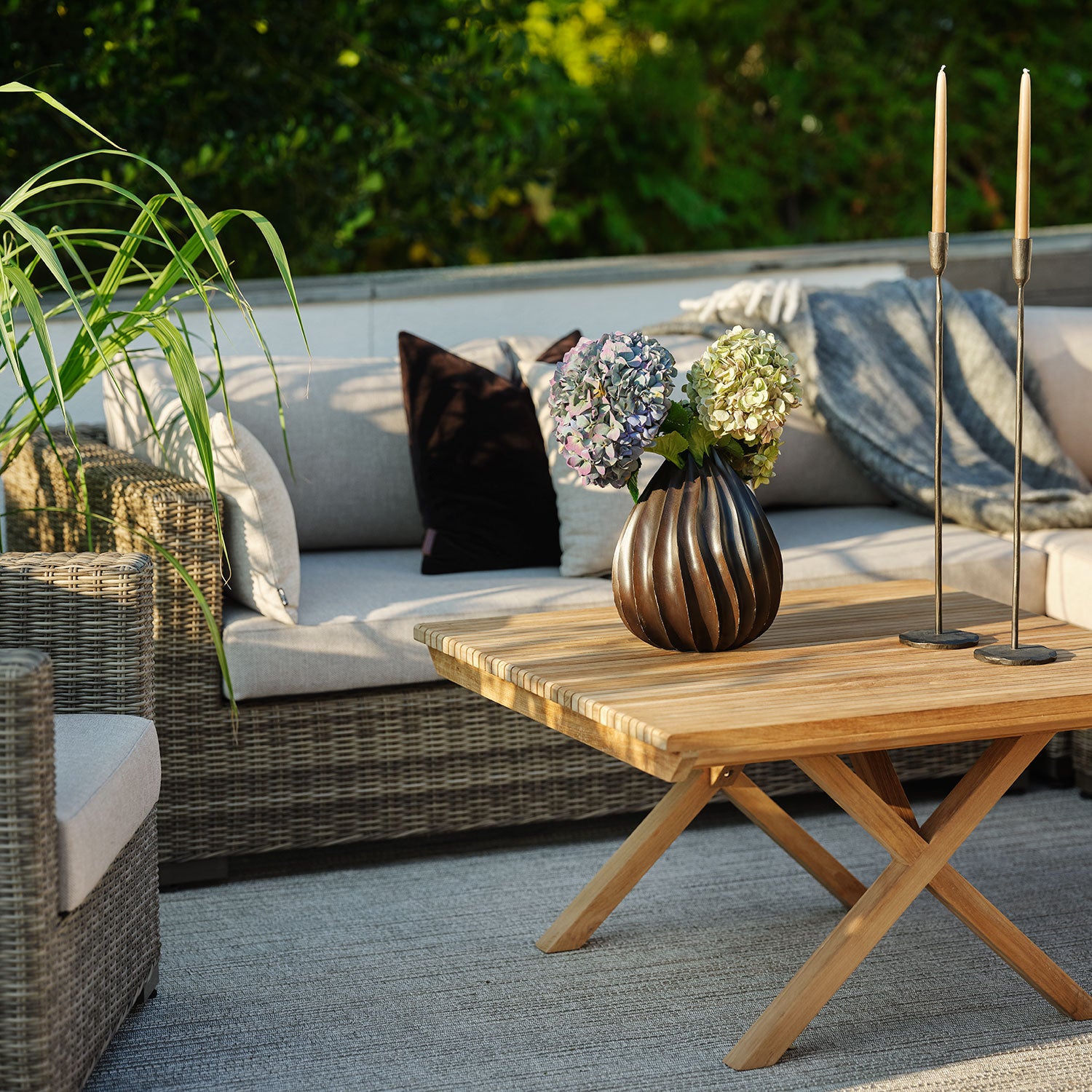 Julita sohvapöytä 89 x 89 cm luonnonvärinen Brafab 