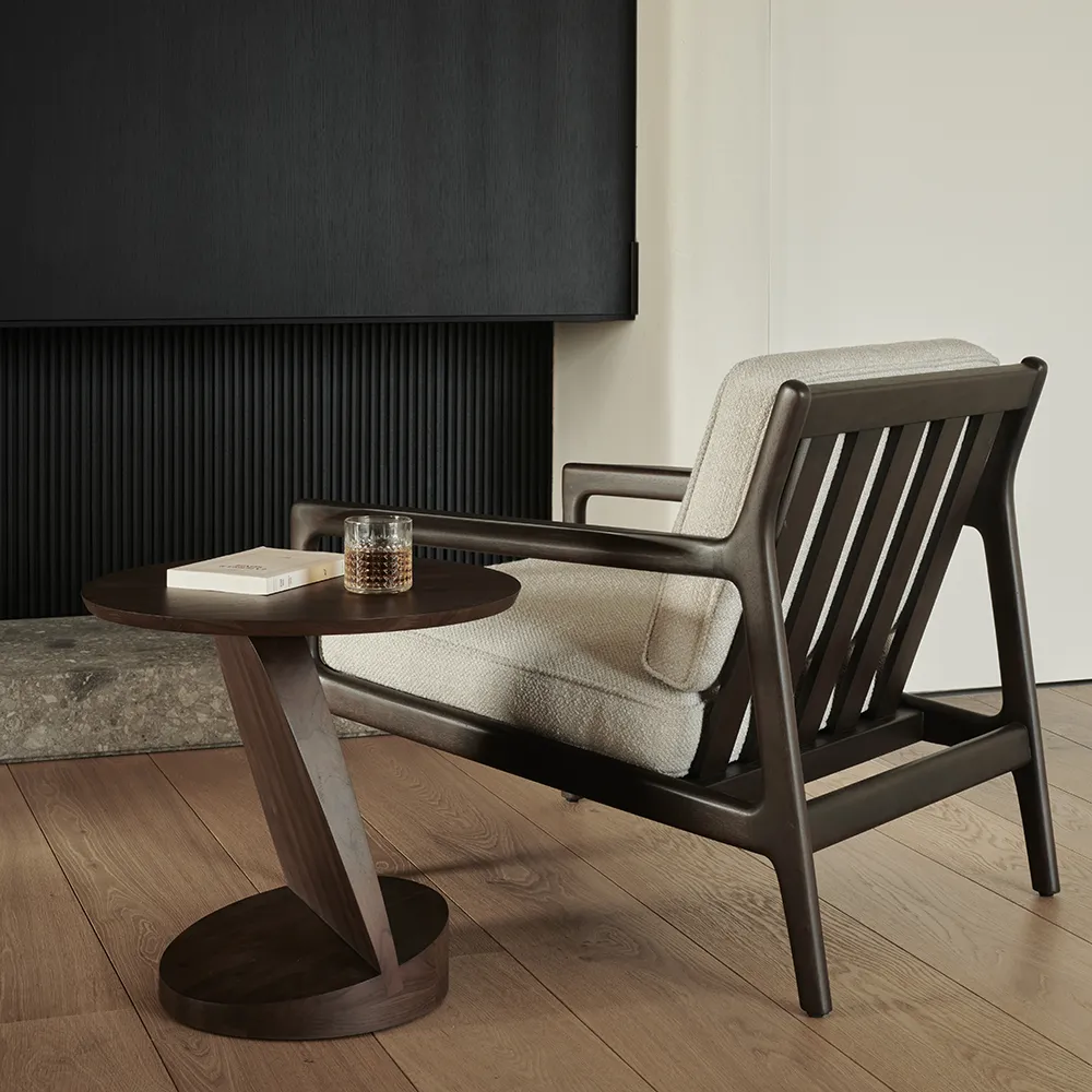 Oblic Sivupöytä Ruskeaksi lakattua tiikkiä