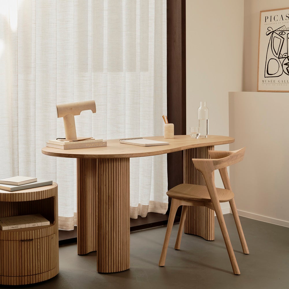 Boomerang-pöytä lakattu tammi 160x83 cm