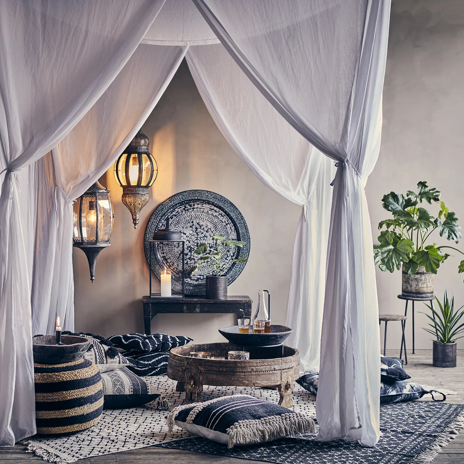 JUNI puffi musta/luonnollinen