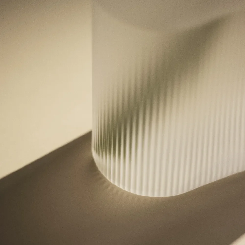 Ridge Maljakko H: 16,5 cm White Frosted