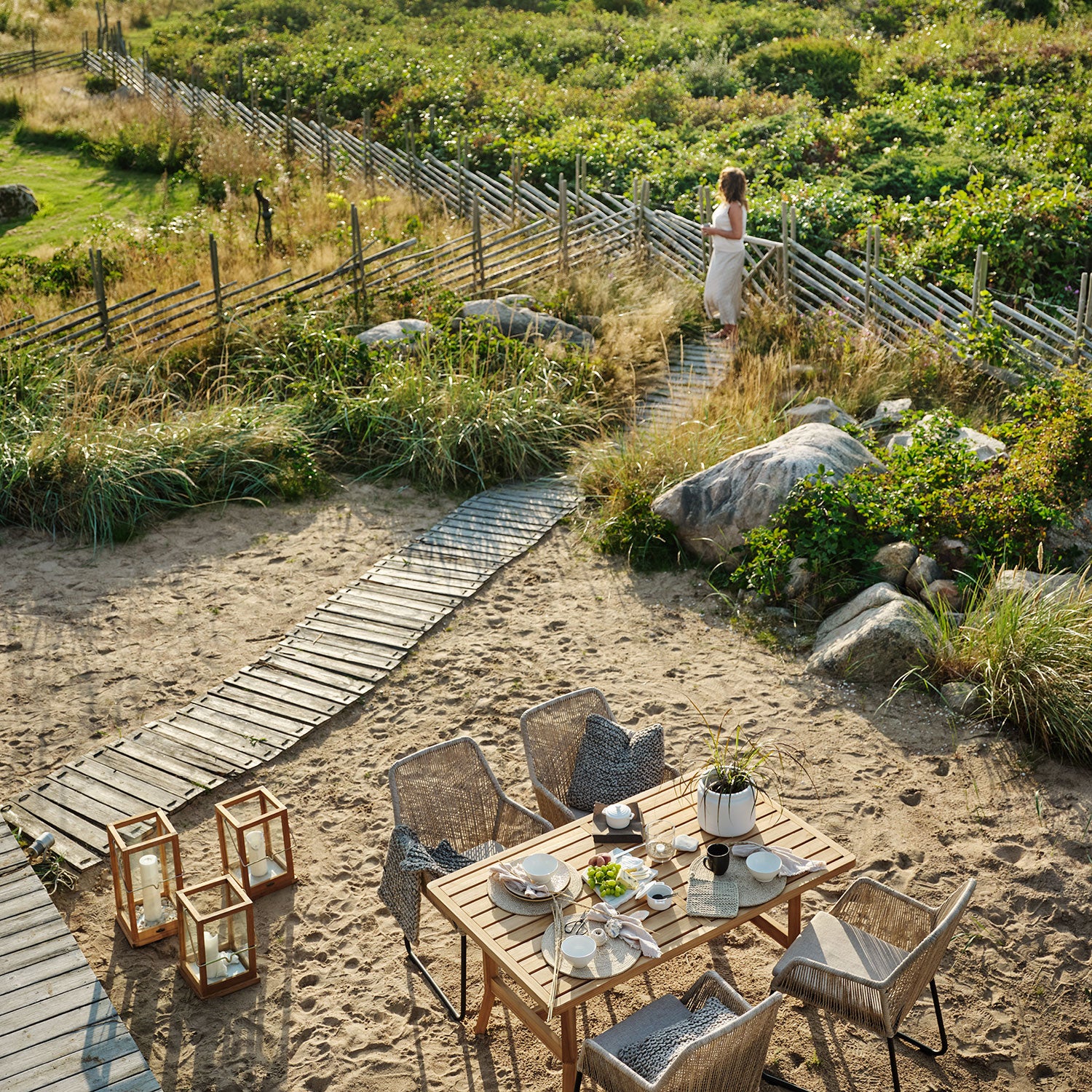 Kornell ruokapöytä 90 x 150 cm luonnonvärinen tiikki Brafab