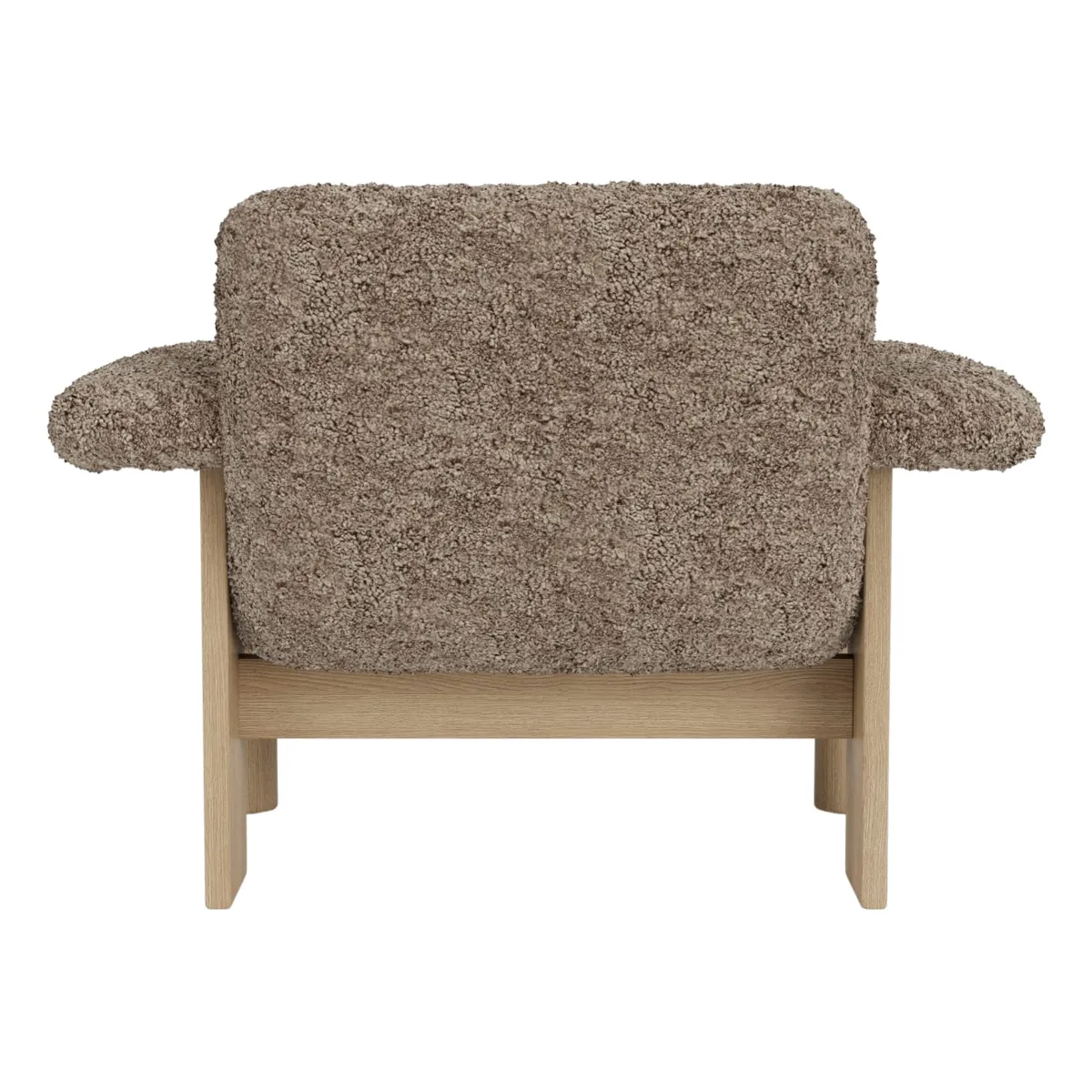 Brasilia lounge-tuoli täysverhoiltu matala selkänoja nelijalkainen runko massiivitammi luonnonvärinen, Sheepskin Nevotex Sahara