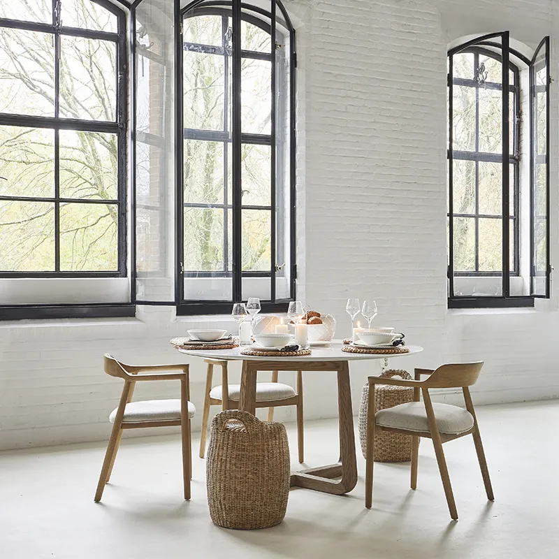 Puglia tuoli käsinojilla