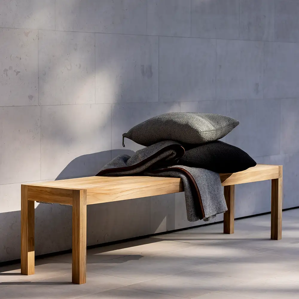 Laknäs penkki Tiikki