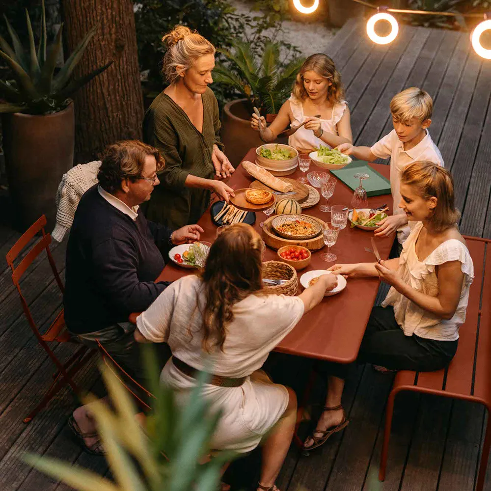 Bistro taulukko 117 x 77 cm Red Ochre