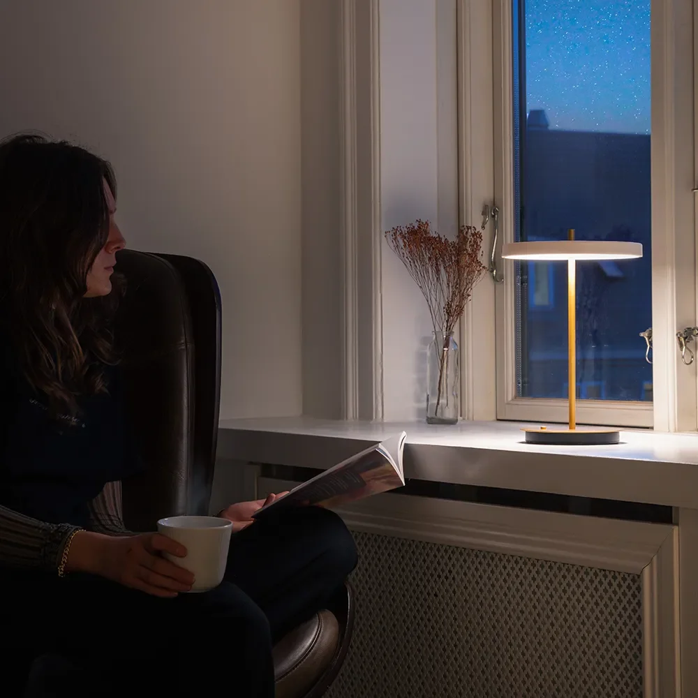 Asteria Move Kannettava valaisin Pearl White