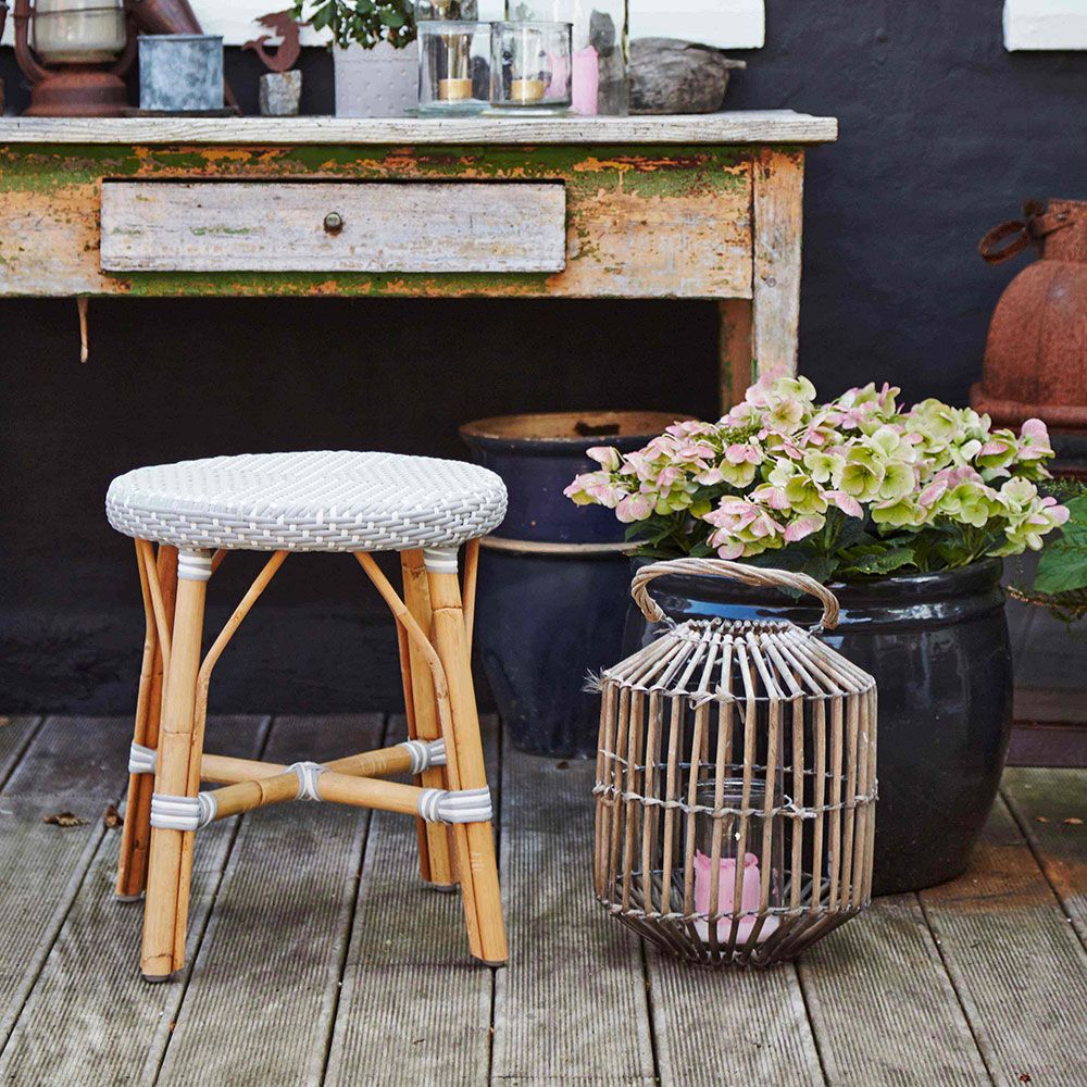 Simone Jakkara Musta 