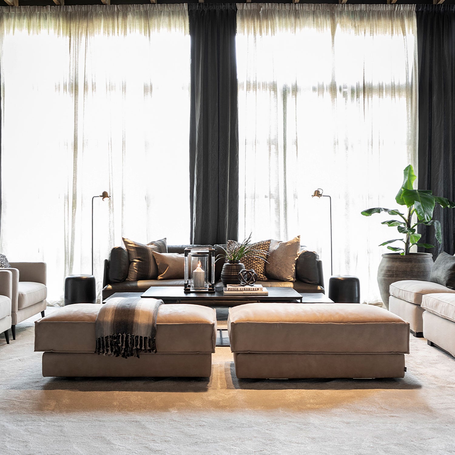 Montana rahi 112 x 112 cm Nubuck Taupe Artwood