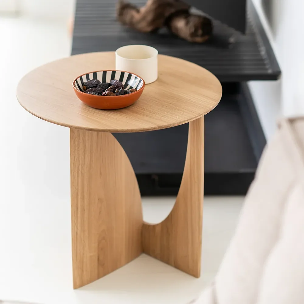 Geometric Sivupöytä Tammi