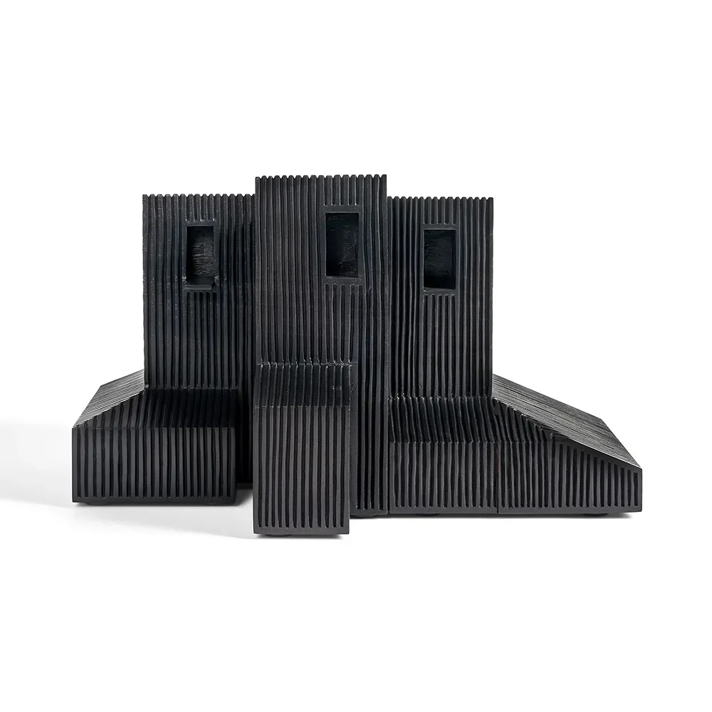 Modern Farmhouse koristelu mustaksi lakattua mahonkia