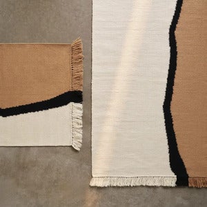Soil Kelim -matto 140x200 cm - Tumma hiekka/Luonnonvalkoinen