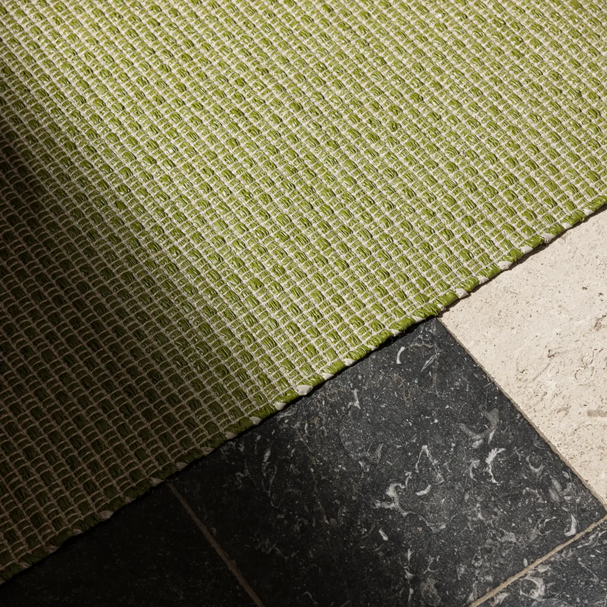 Pestävä Muovimatto NILS Dark Olive 70x120 cm