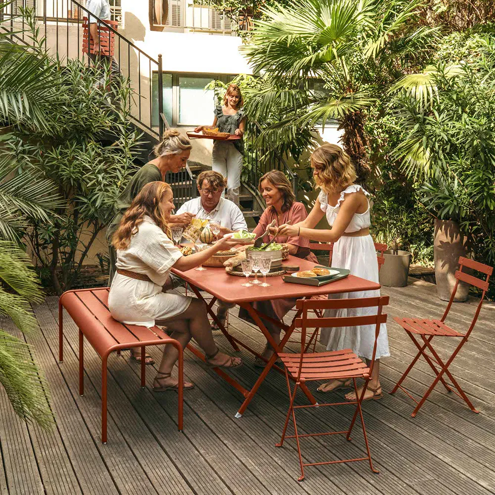 Bistro taulukko 117 x 77 cm Red Ochre