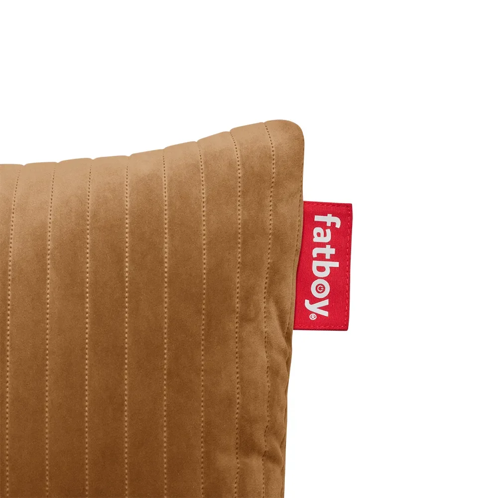 Hotspot lungo line velvet lämpötyyny almond