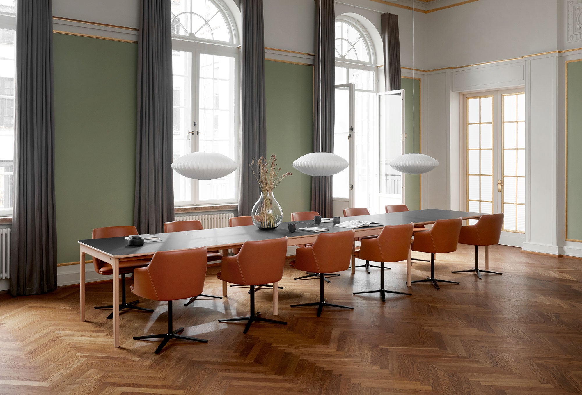 Sm27 Pöytä Saksanpähkinäöljy/Musta Nanolaminaatti