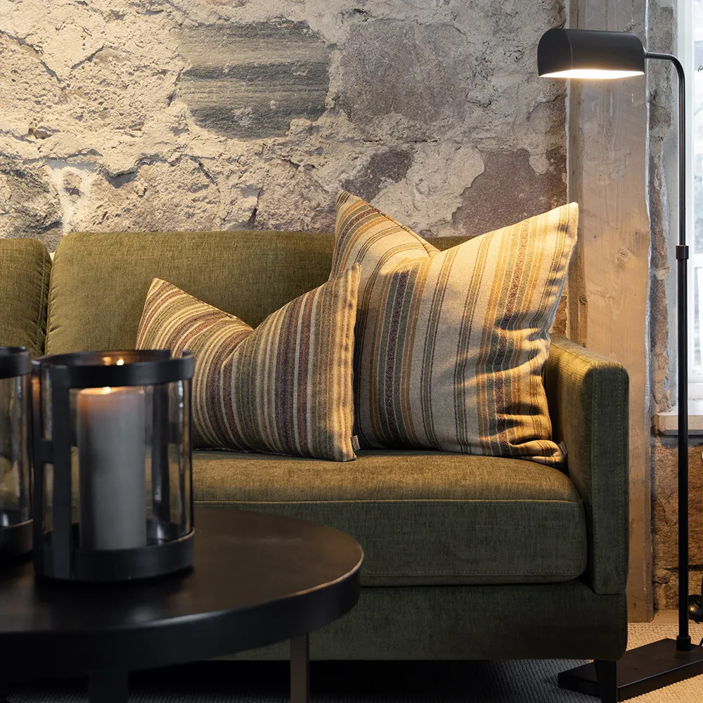 Andorra 2-istuttava sohva Hailey army