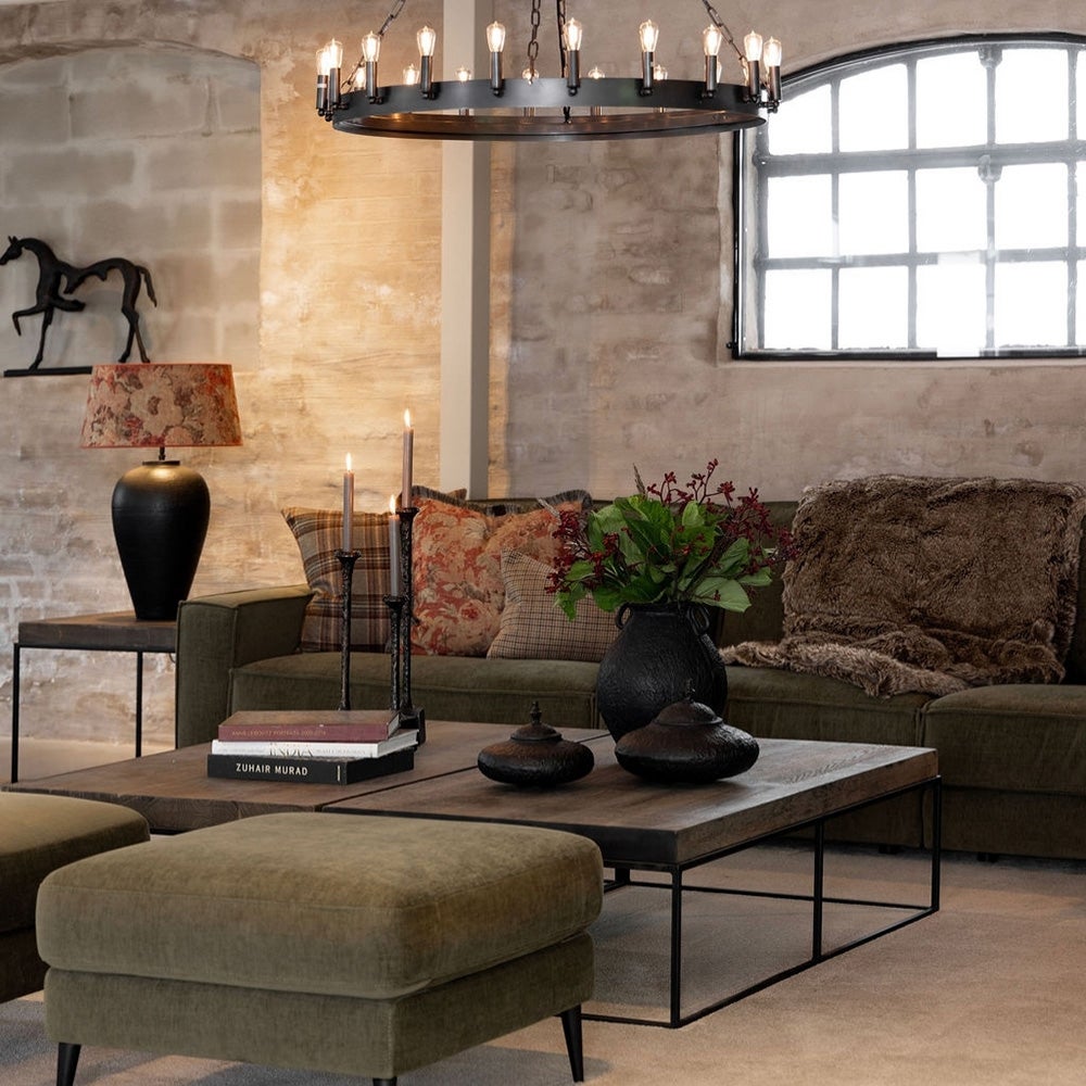 Ruusupuukukka-tyynynpäällinen hapsuilla - 50x50 cm