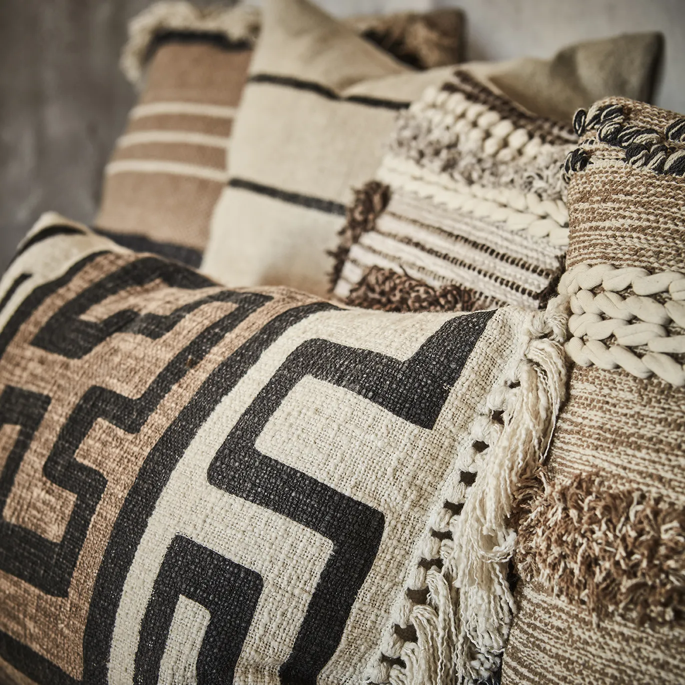 MINNA tyynynpäällinen beige/norsunluu/harmaa