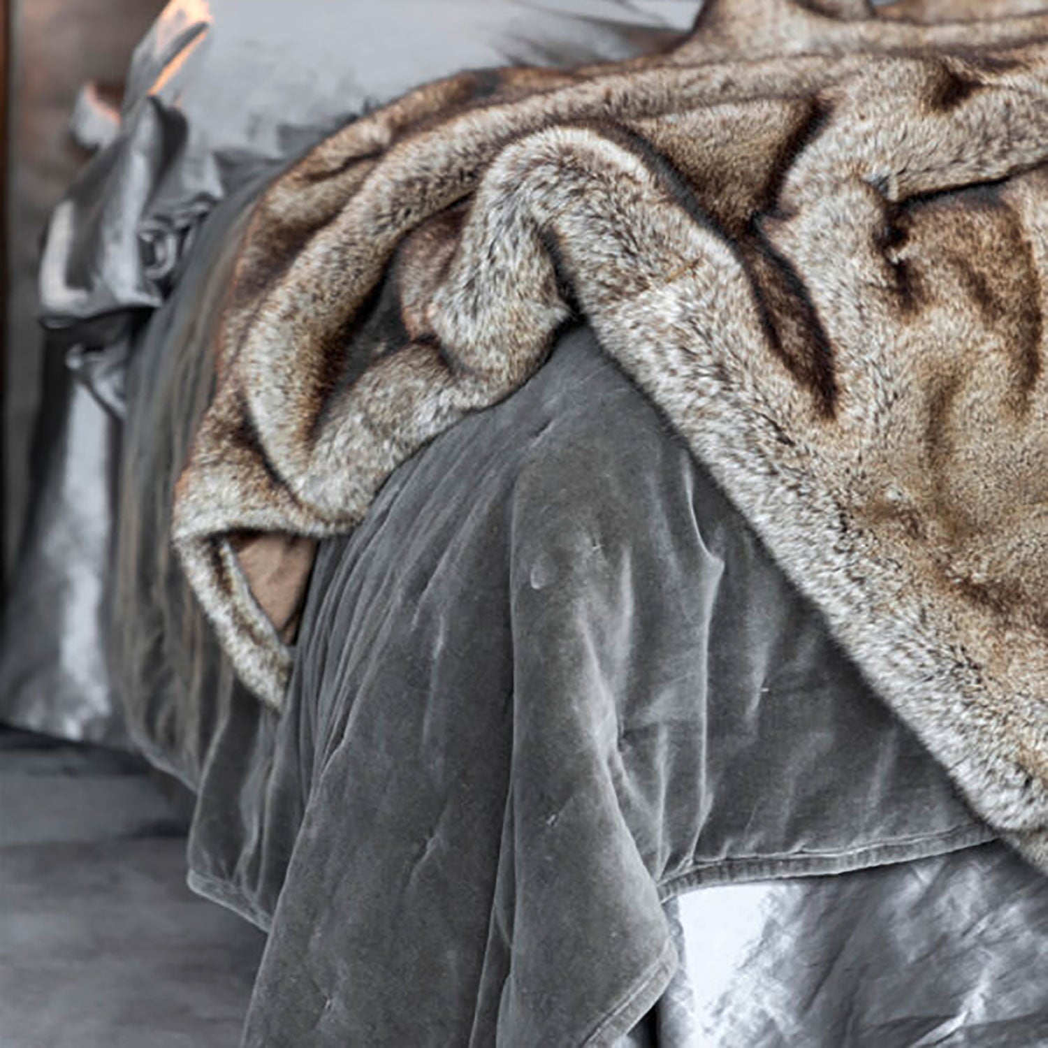 Santana päiväpeitto 260 x 160 washed taupe Artwood