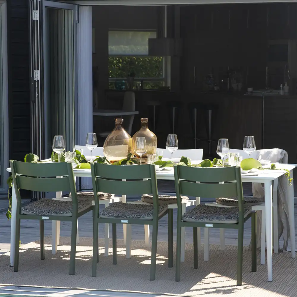 Delia käsinojallinen tuoli moss green Brafab