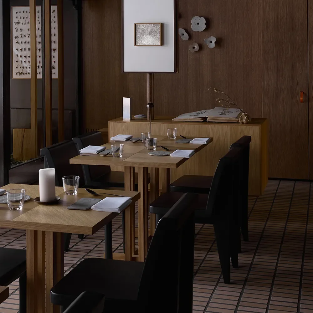 Brutus Slim -ruokapöydän tuoli - Kahvi