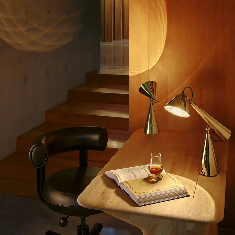 Pose Pöytälamppu LED Gold