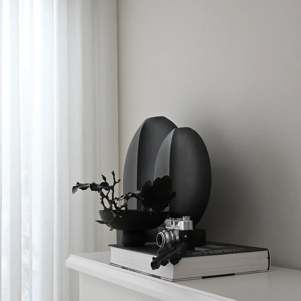 Käsinmaalattu koristekulho Baburu Mini Black Ø 20 cm