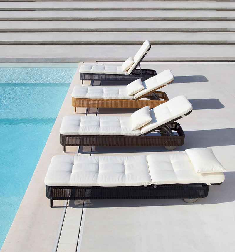 Presley aurinkotuoli musta