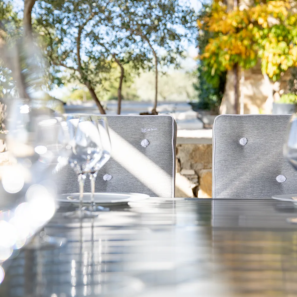 122x124cm H:65.5cm pöytä Alumiini harmaa 